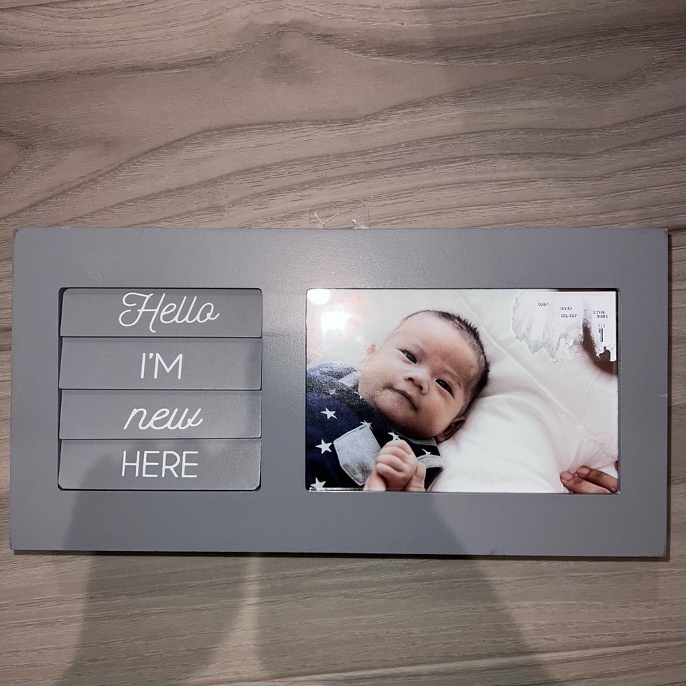 NWT 12x6 Shutter Frame I’m New Here Grey
